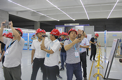 中建三局二公司武汉长江航运中心项目现场观摩